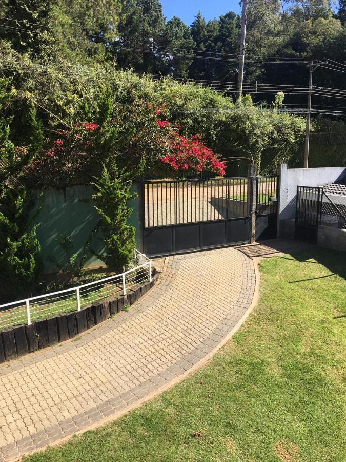 Excelente Casa, Bairro Nobre Em Campos Do Jordaoヴィラ エクステリア 写真